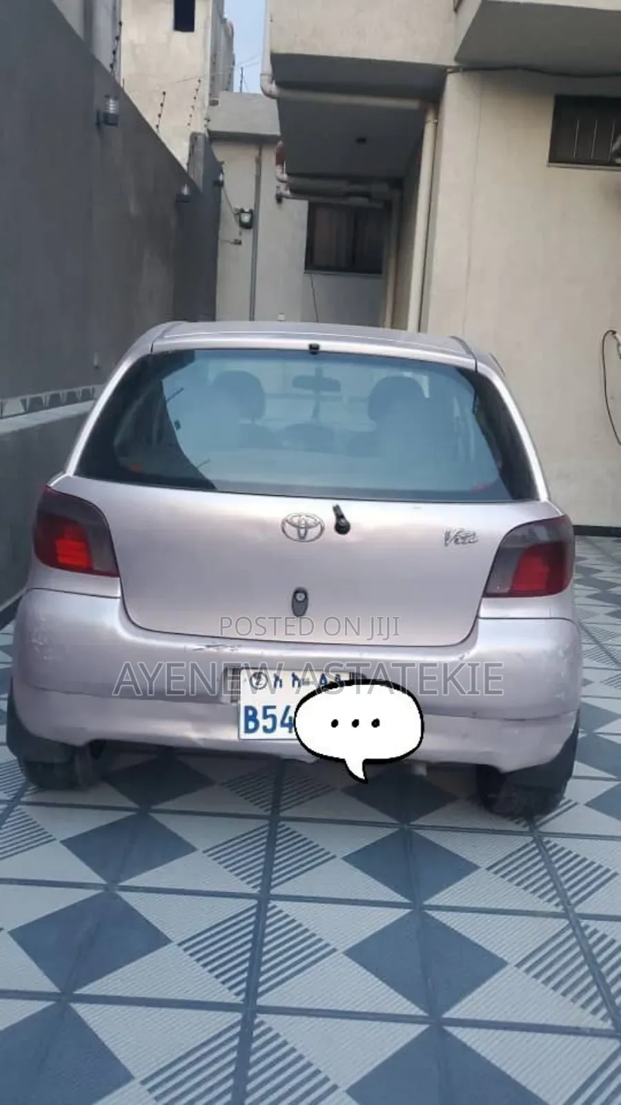 Toyota Vitz 2000 Pink
