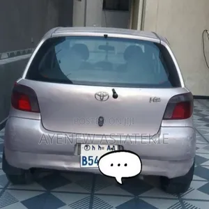 Toyota Vitz 2000 Pink