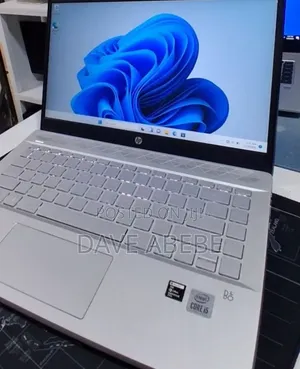 New Laptop HP Pavilion 14 8GB Intel Core i5 SSD 512GB