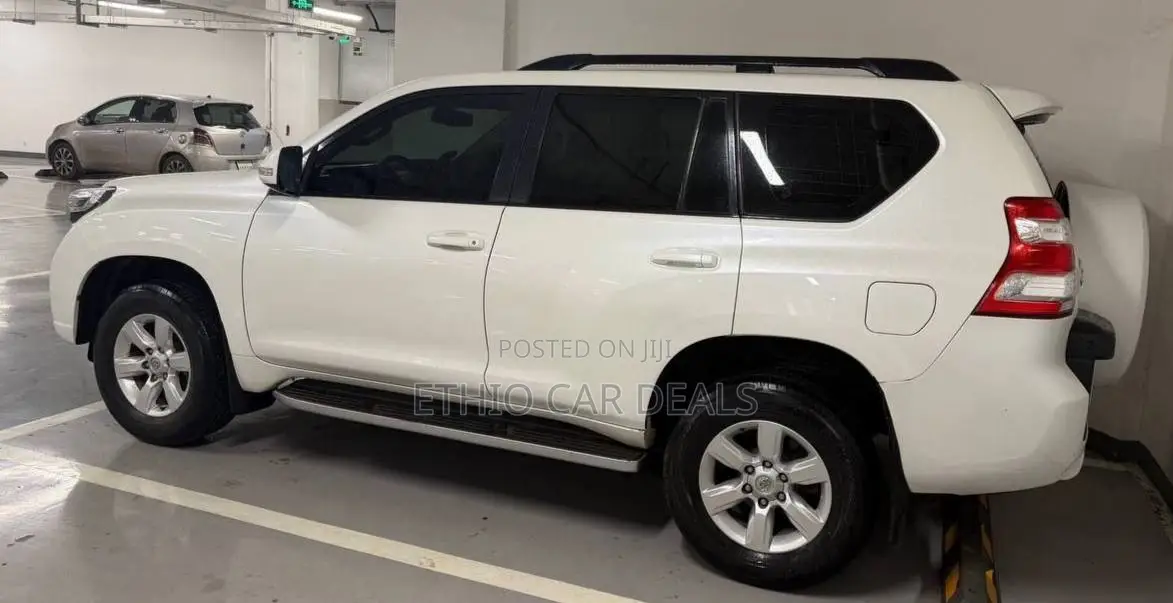 Toyota Land Cruiser Prado 2016 White