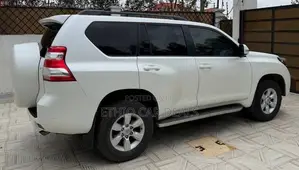 Toyota Land Cruiser Prado 2016 White