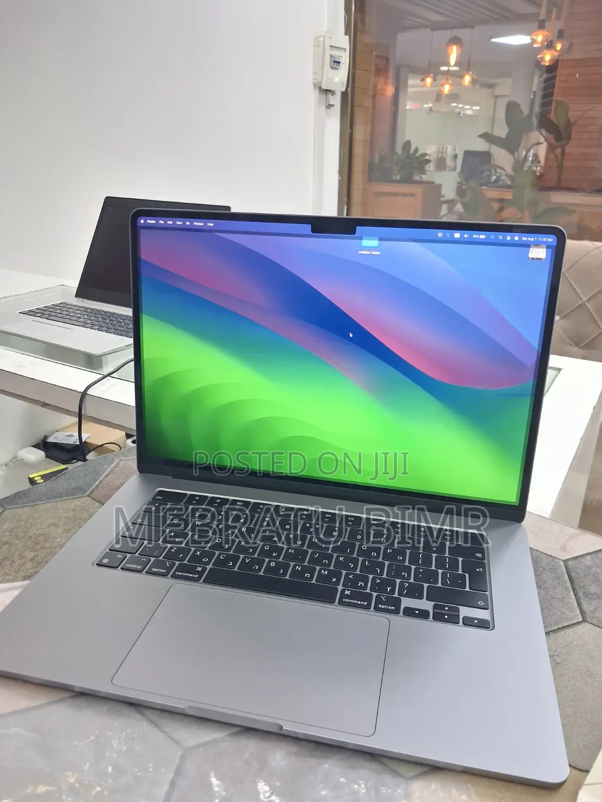 New Laptop Apple MacBook Air 2024 M3 8GB Apple M3 SSD 512GB