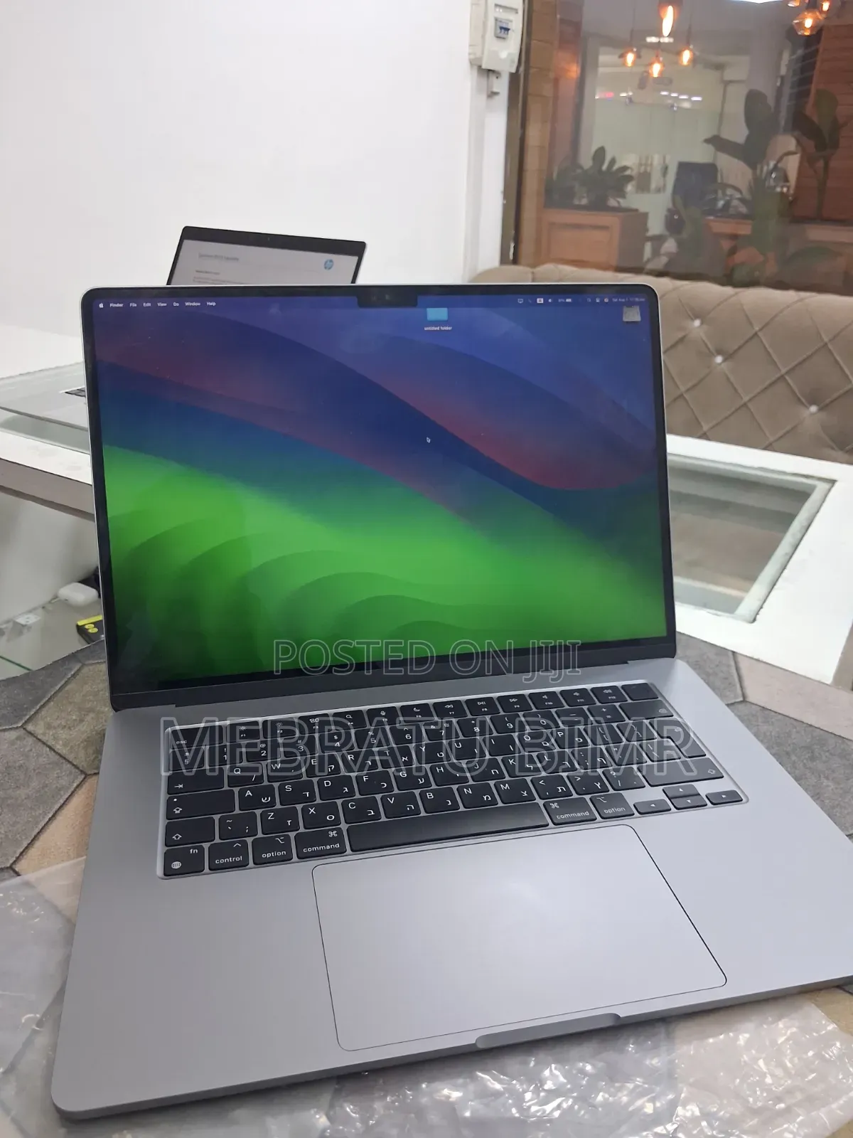 New Laptop Apple MacBook Air 2024 M3 8GB Apple M3 SSD 512GB