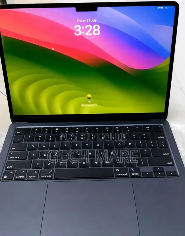 New Laptop Apple MacBook Air 2022 M2 8GB Intel SSD 512GB