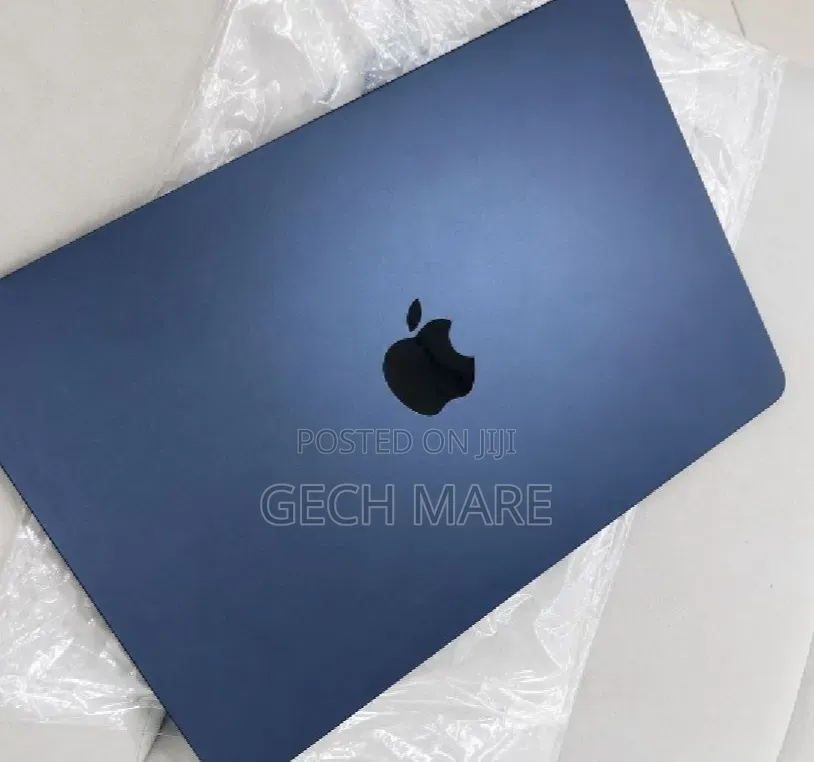 New Laptop Apple MacBook Air 2022 M2 8GB Intel SSD 512GB