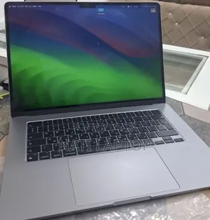 New Laptop Apple MacBook Air 2024 M3 8GB Apple M3 SSD 512GB