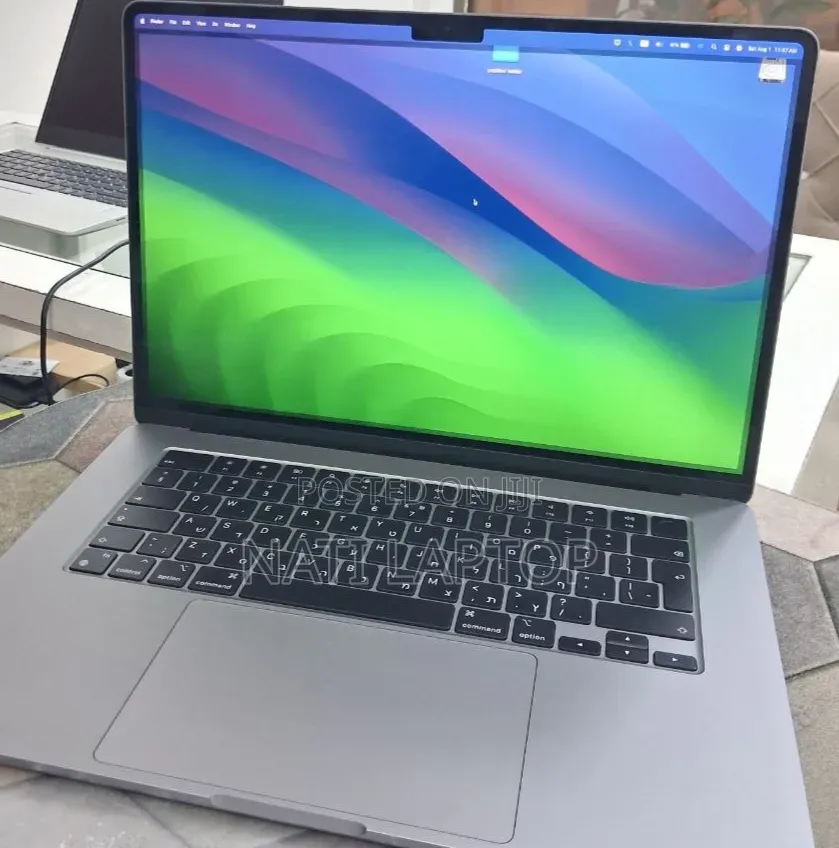 New Laptop Apple MacBook Air 2024 M3 8GB Apple M3 SSD 512GB