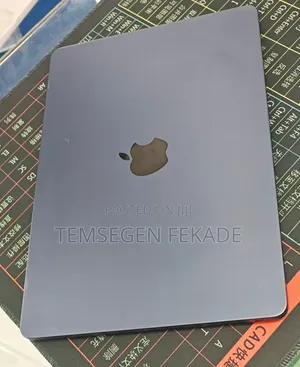 New Laptop Apple MacBook Air 2022 M2 8GB Apple M2 SSD 512GB