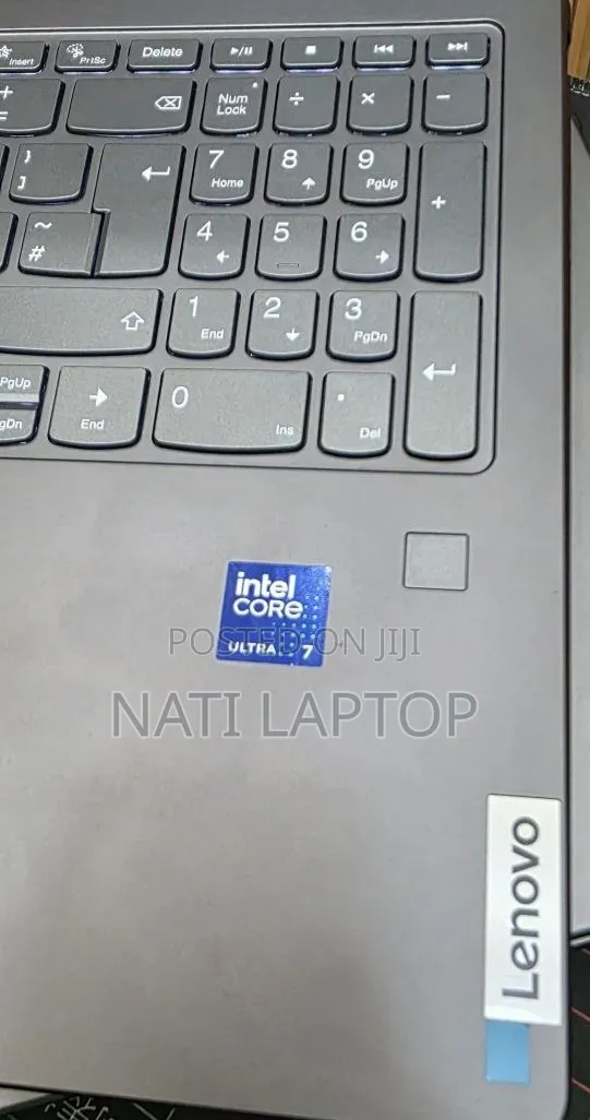 New Laptop Lenovo 16GB Intel Core Ultra 7 SSD 512GB
