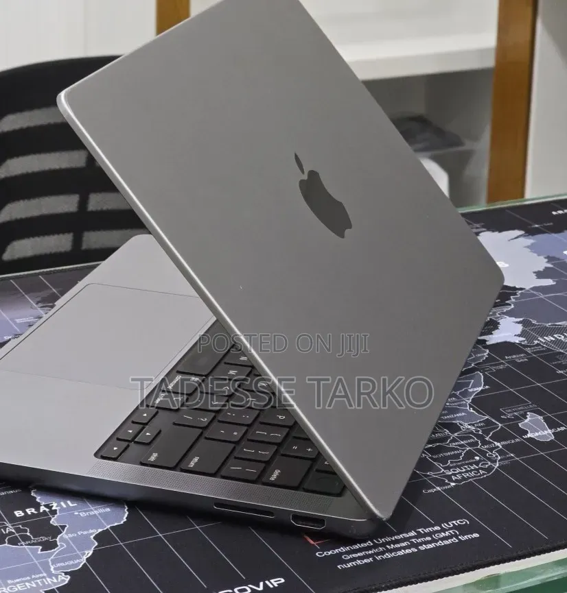 New Laptop Apple MacBook Pro 2023 M3 8GB Apple M3 Pro SSD 512GB