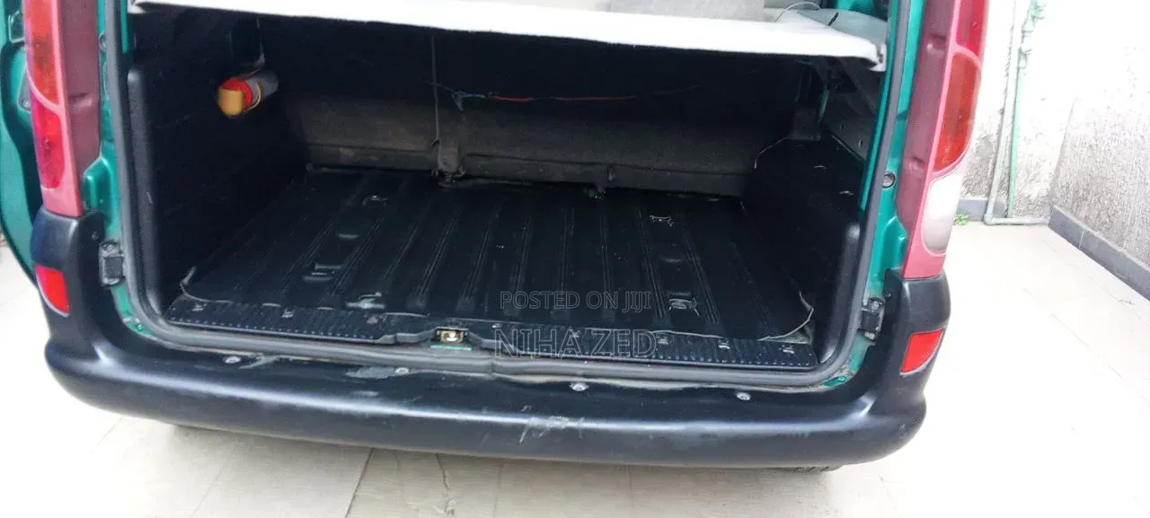 Renault Kangoo 2001 Green