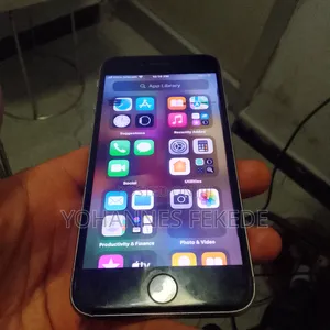 Apple iPhone 6s 64 GB Silver