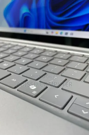 New Laptop Microsoft Surface 16GB Intel Core Ultra 7 SSD 512GB