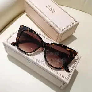 Women’s Leopard Print Cat Eye Classic Sunglasses
