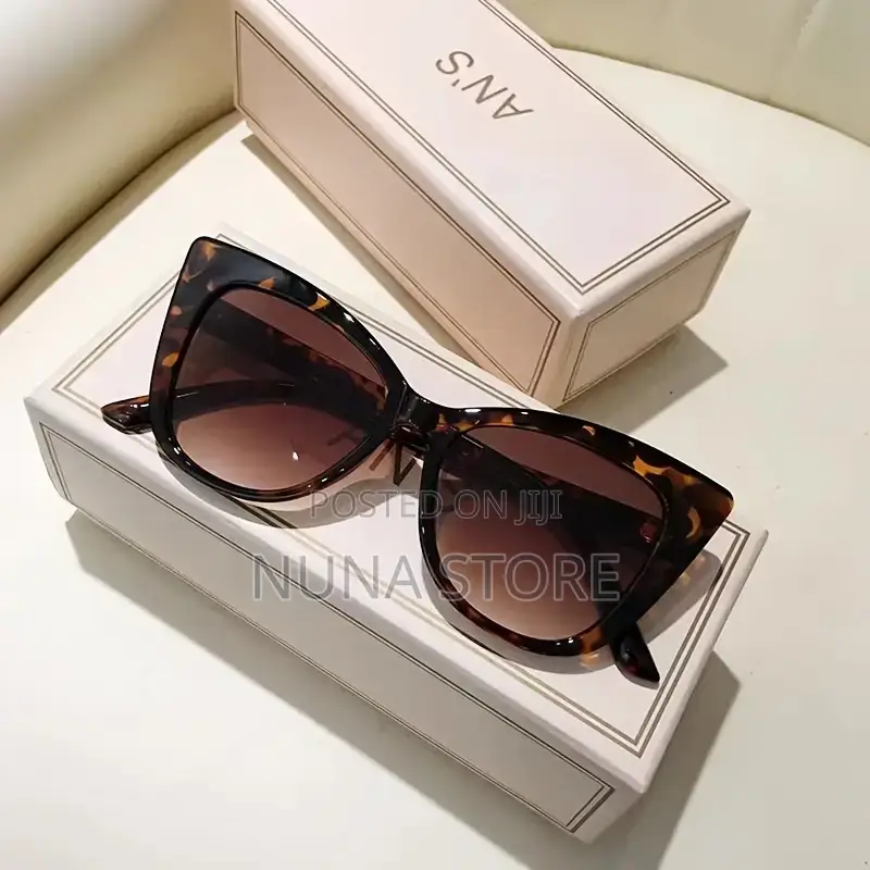 Women’s Leopard Print Cat Eye Classic Sunglasses
