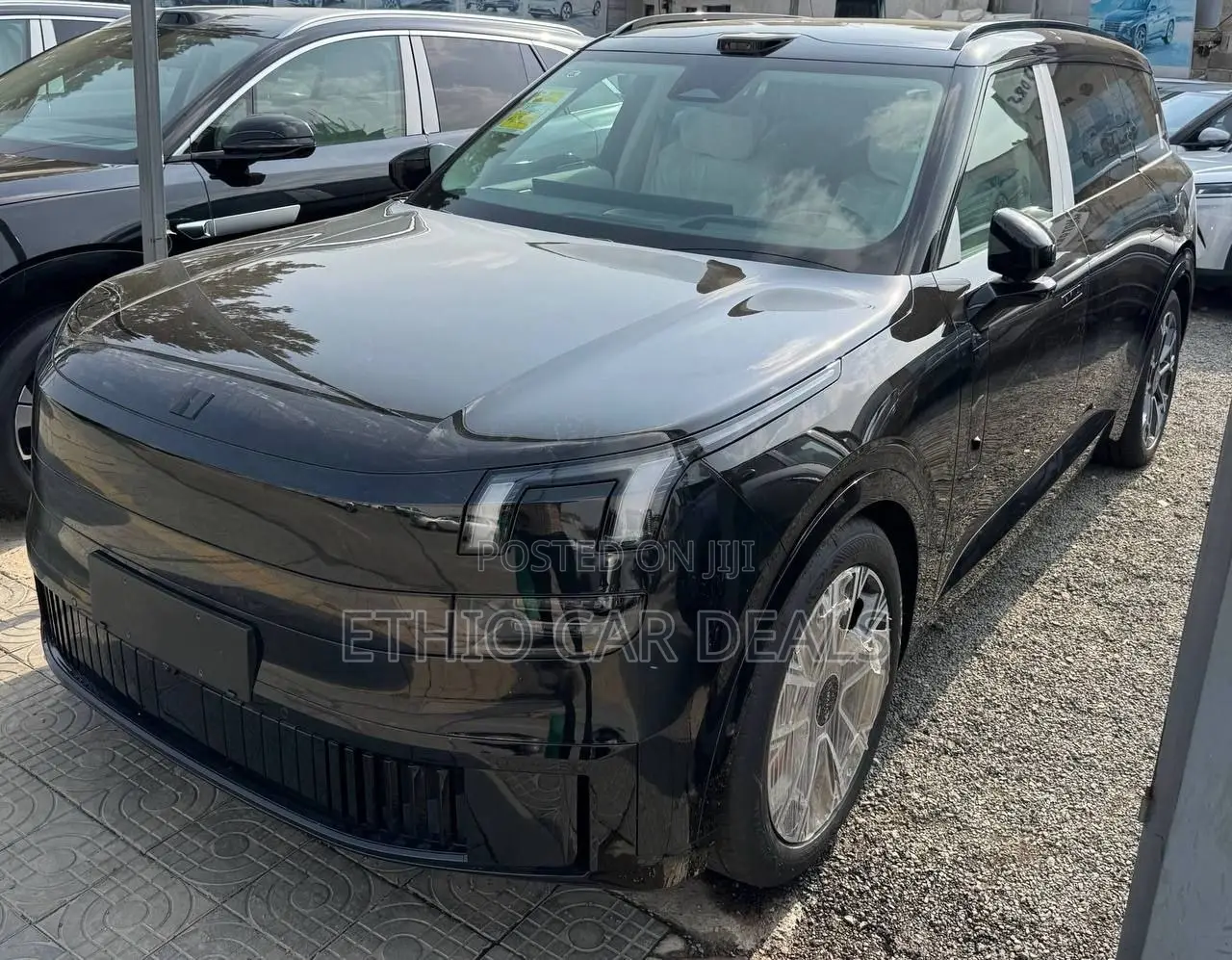 New Lynk & Co 900 2025 Black
