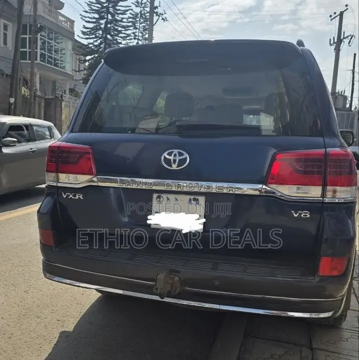 Toyota Land Cruiser 2017 Blue
