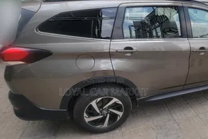 Toyota Rush 2022 Ivory