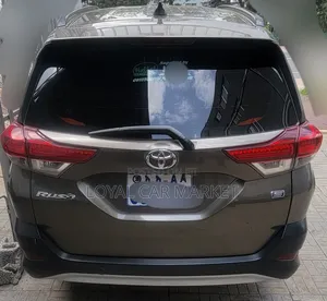 Toyota Rush 2022 Ivory
