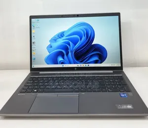 New Laptop HP ZBook Firefly G8 16GB Intel Core i7 SSD 512GB