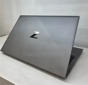 New Laptop HP ZBook Firefly G8 16GB Intel Core i7 SSD 512GB