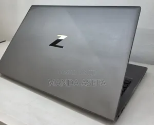 New Laptop HP ZBook Firefly G8 16GB Intel Core i7 SSD 512GB