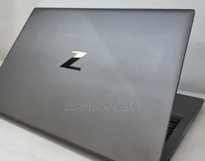 New Laptop HP ZBook Firefly G8 16GB Intel Core i7 SSD 512GB