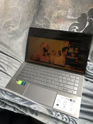 Laptop Asus Zenbook 14 UX434 8GB Intel Core i5 SSD 256GB