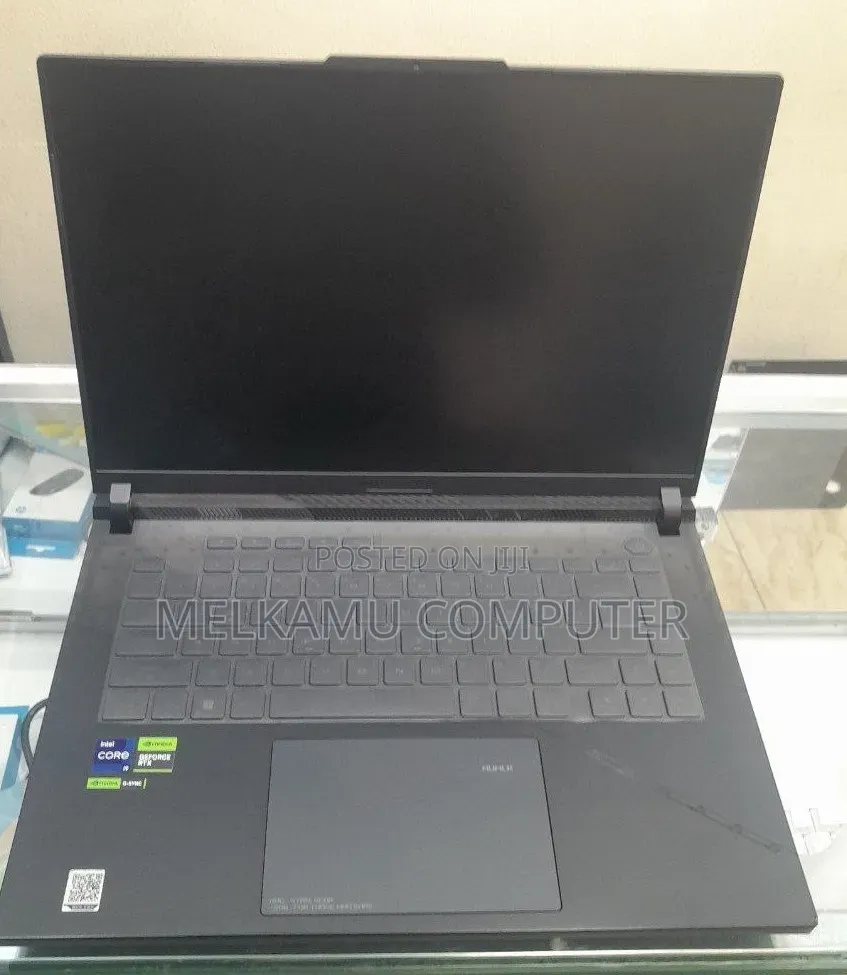 New Laptop Asus ROG Strix G16 16GB Intel Core i9 SSD 1T