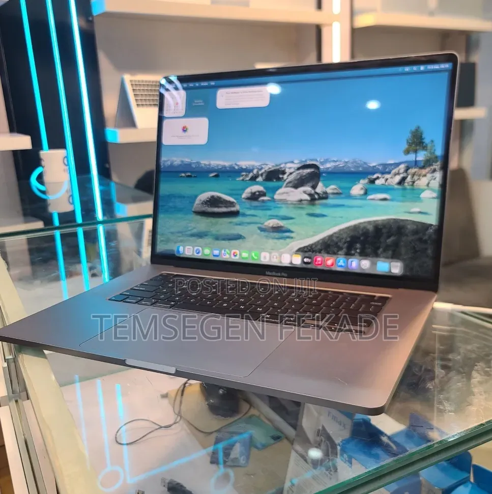 New Laptop Apple MacBook Pro 2019 32GB Intel Core i9 SSD 1T