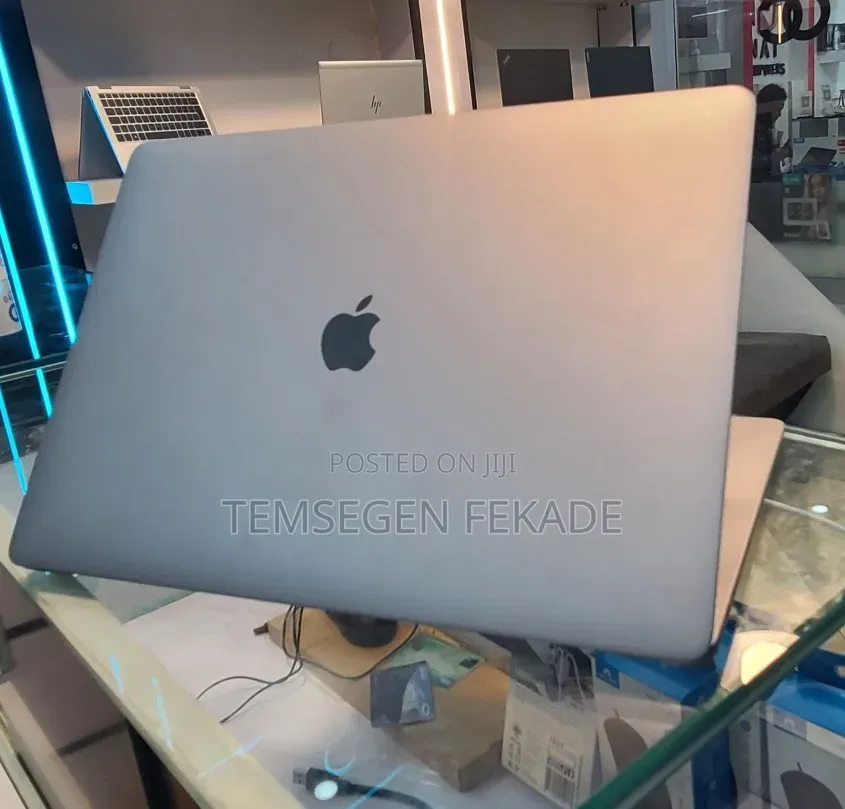 New Laptop Apple MacBook Pro 2019 32GB Intel Core i9 SSD 1T