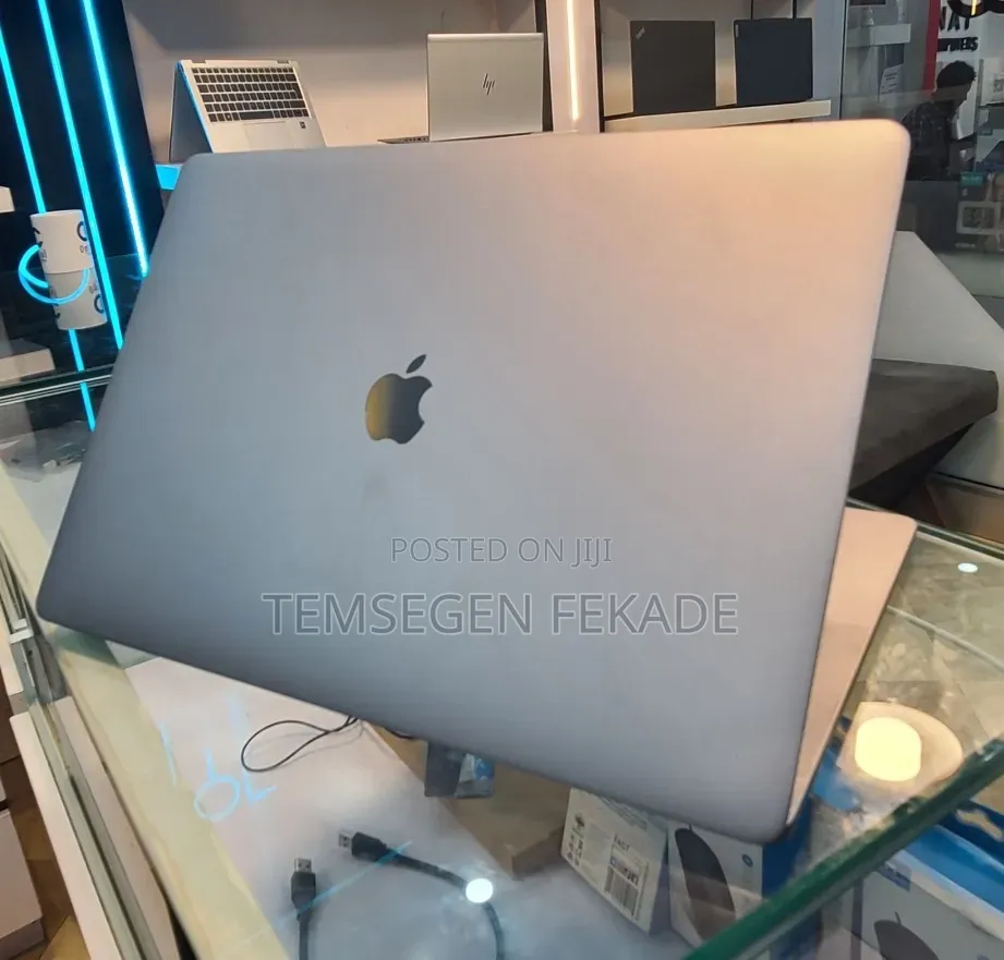 New Laptop Apple MacBook Pro 2019 32GB Intel Core i9 SSD 1T