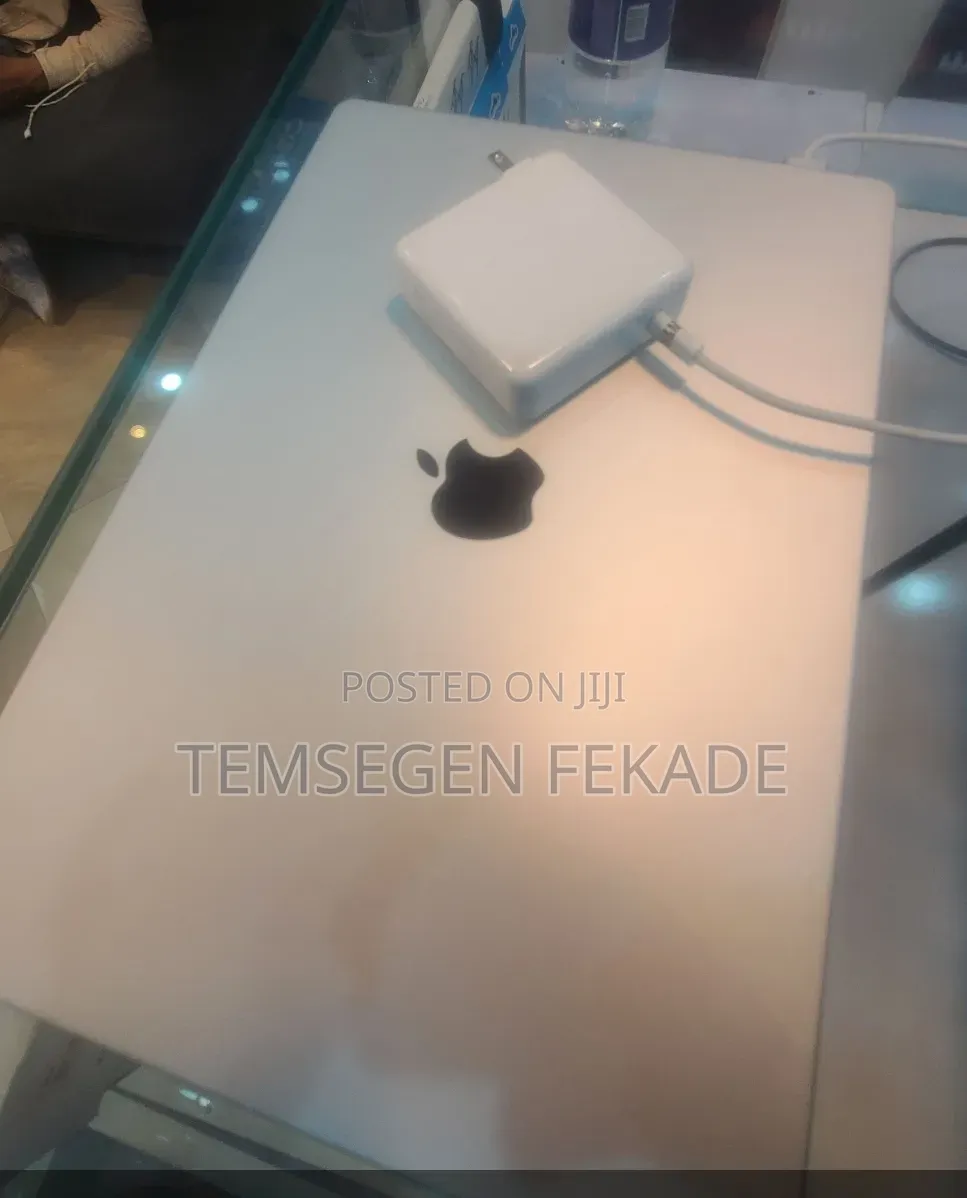New Laptop Apple MacBook Pro 2021 M1 Max 32GB Apple M1 Max SSD 1T