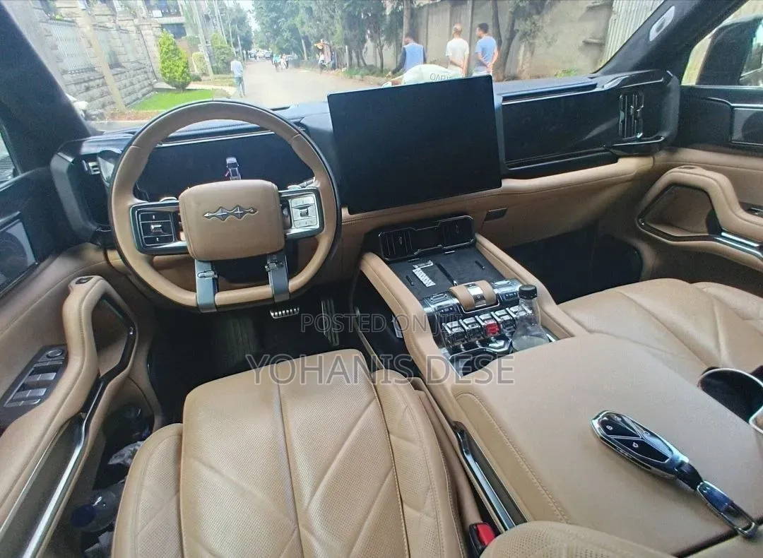 BYD Leopard 8 2.0 Hybrid AWD 2025 Black