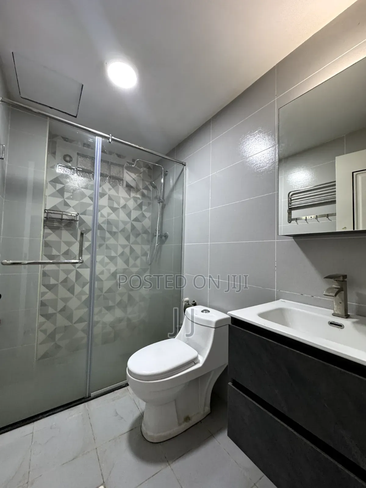 4bdrm Apartment in Bole for rent