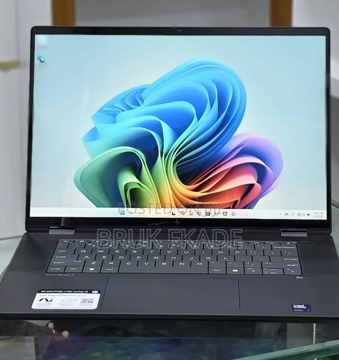New Laptop HP OmniBook Ultra Flip 16" 16GB Intel Core Ultra 7 SSD 1T