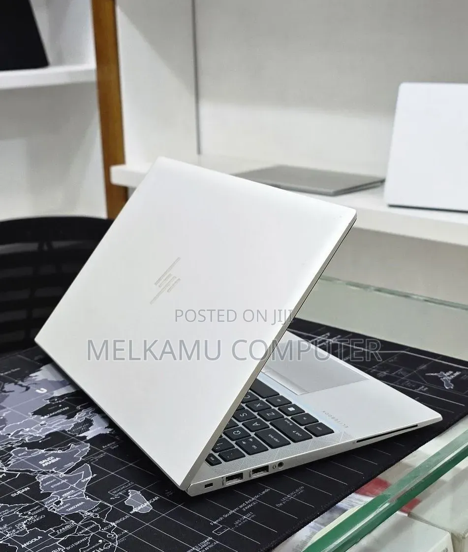 New Laptop HP EliteBook 845 G8 16GB AMD Ryzen 5 SSD 512GB