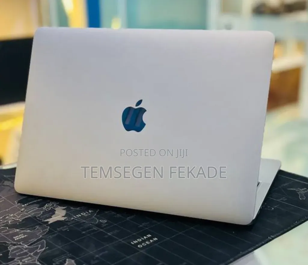 New Laptop Apple MacBook Pro 2023 M2 8GB Apple M2 SSD 512GB