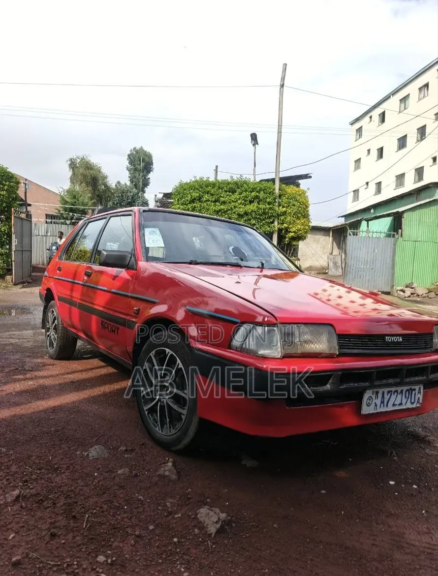 Toyota Corolla 1987 Red
