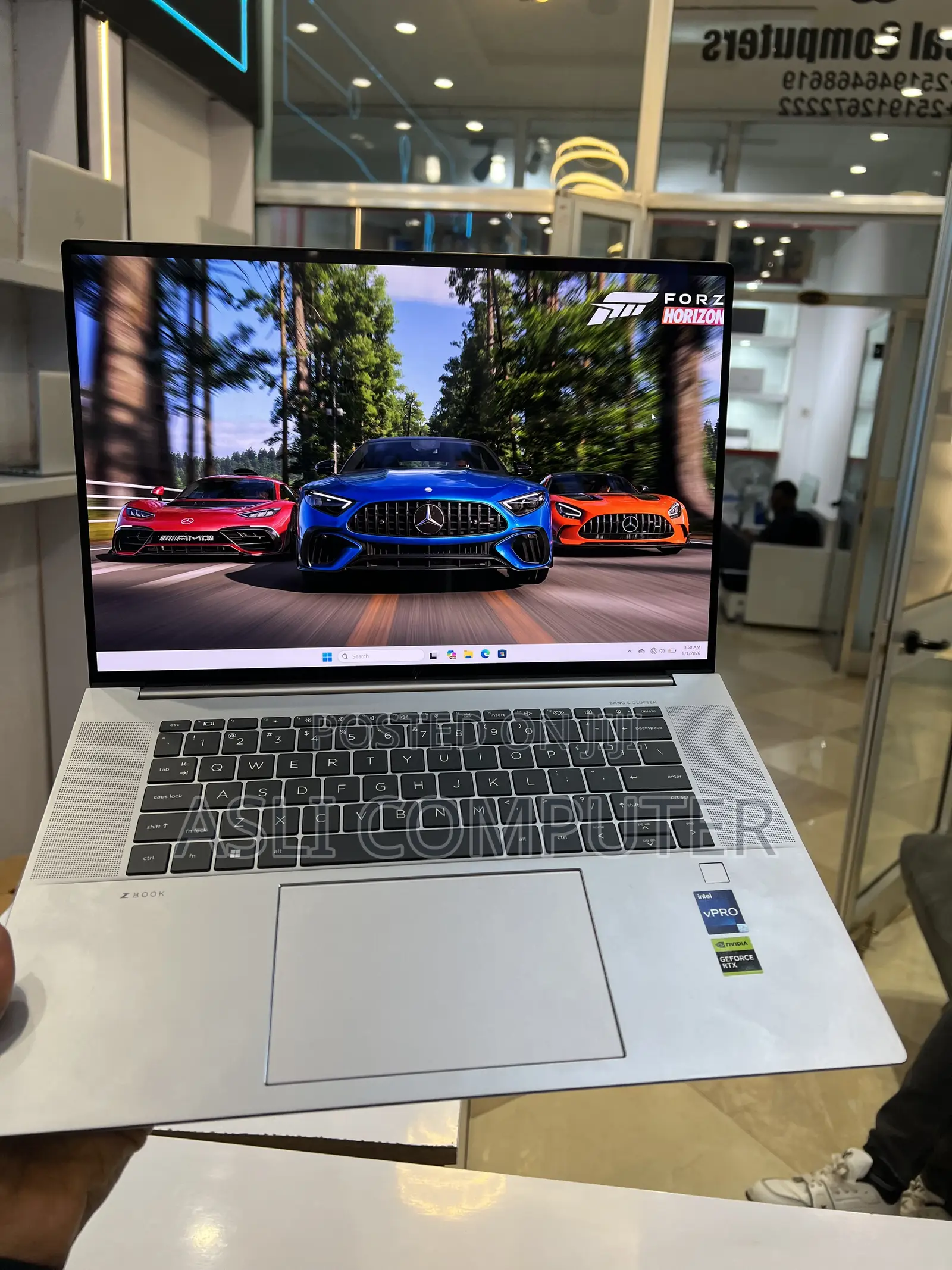New Laptop HP ZBook Studio 16GB Intel Core i9 SSD 1T