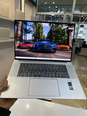 New Laptop HP ZBook Studio 16GB Intel Core i9 SSD 1T