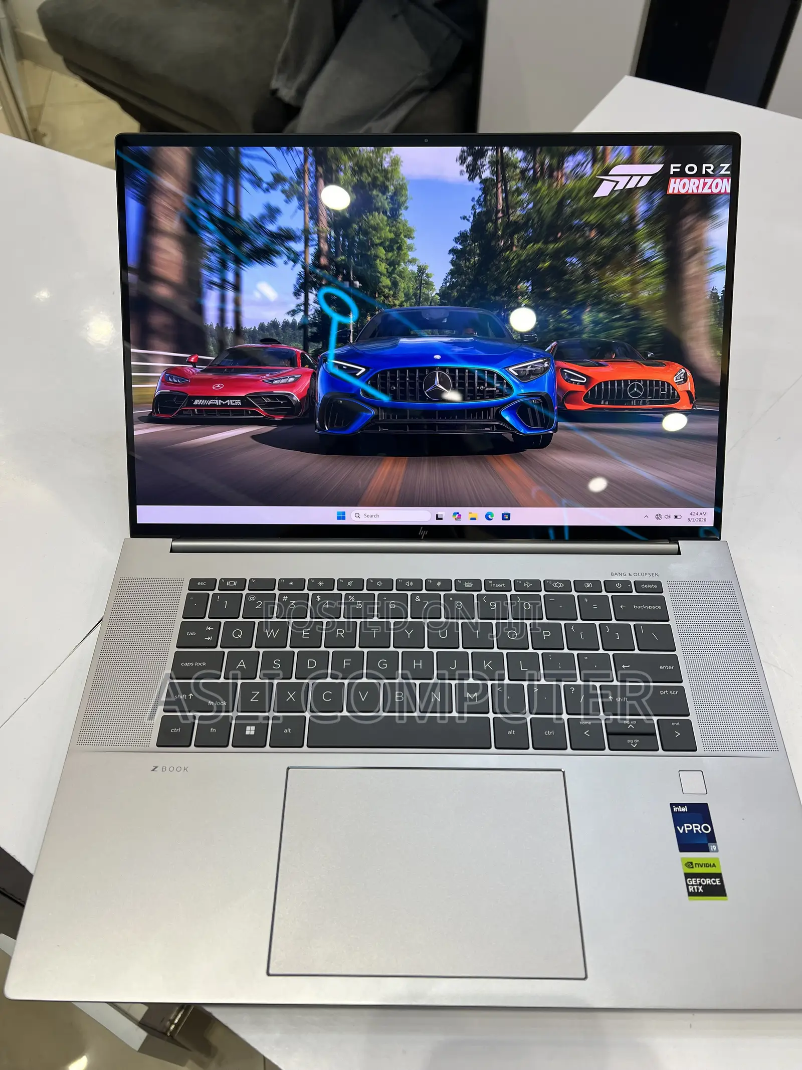 New Laptop HP ZBook Studio 16GB Intel Core i9 SSD 1T