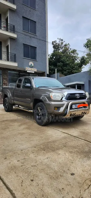 Toyota Tacoma 2015 Gray