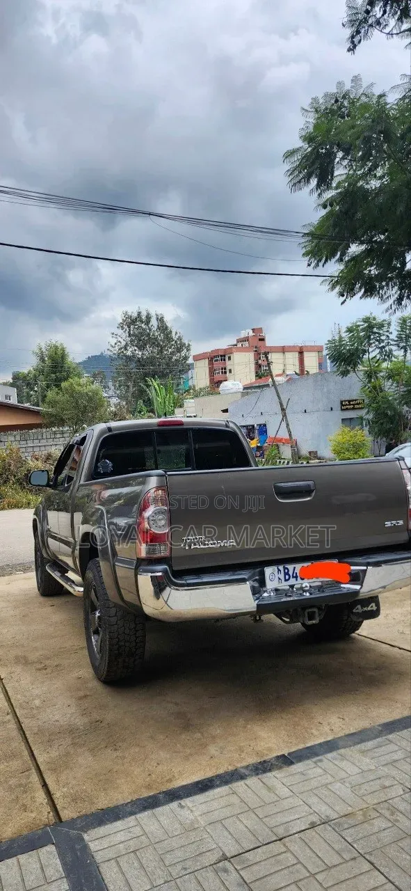 Toyota Tacoma 2015 Gray