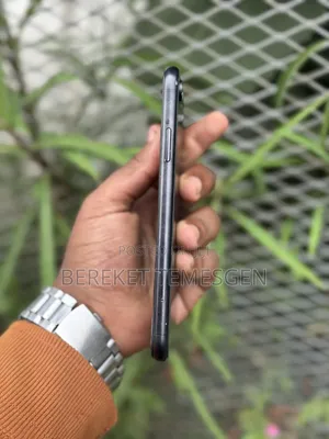 Apple iPhone XR 64 GB Black