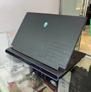 New Laptop Alienware X16 r1 16GB Intel Core i7 SSD 512GB