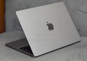 New Laptop Apple MacBook Air 2022 M2 8GB Apple M2 SSD 256GB