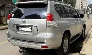 Toyota Land Cruiser Prado 2012 Silver
