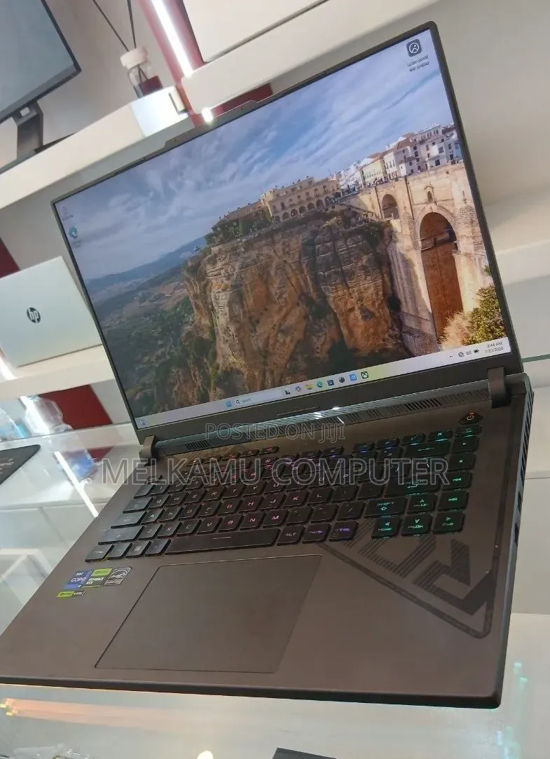 New Laptop Asus ROG Strix G16 16GB Intel Core i9 SSD 1T