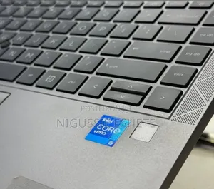 New Laptop HP ZBook Firefly G8 16GB Intel Core i5 SSD 512GB
